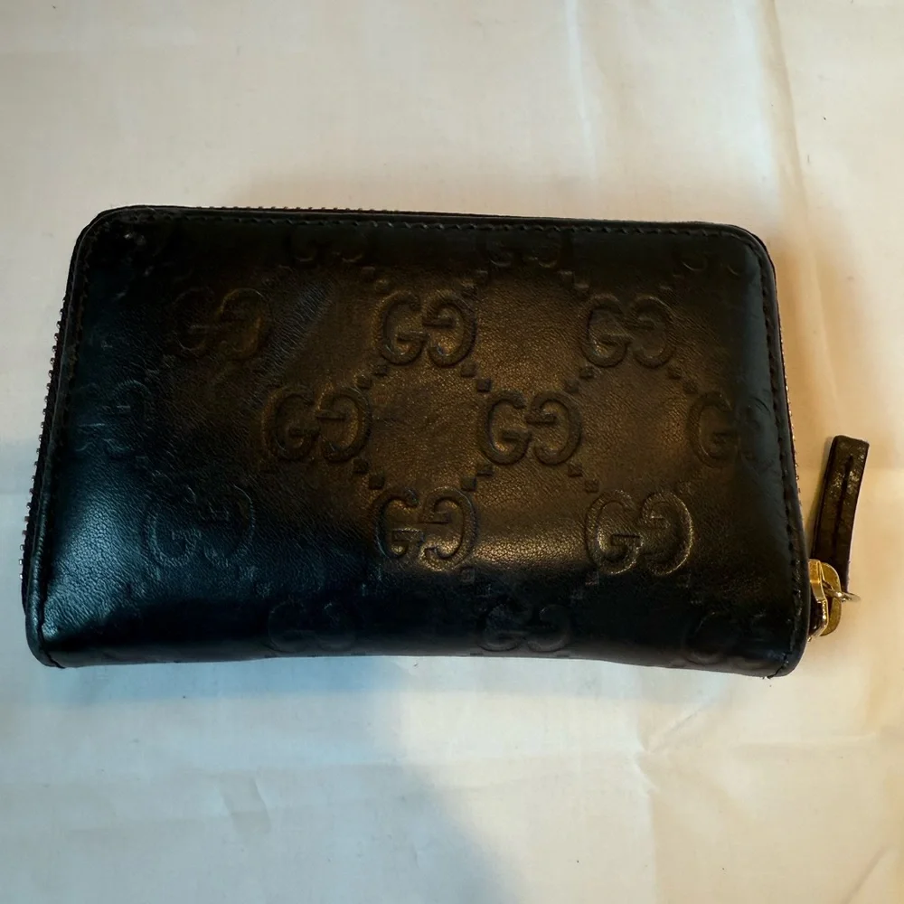 Black Embossed Zip Wallet - Picture 2 of 4